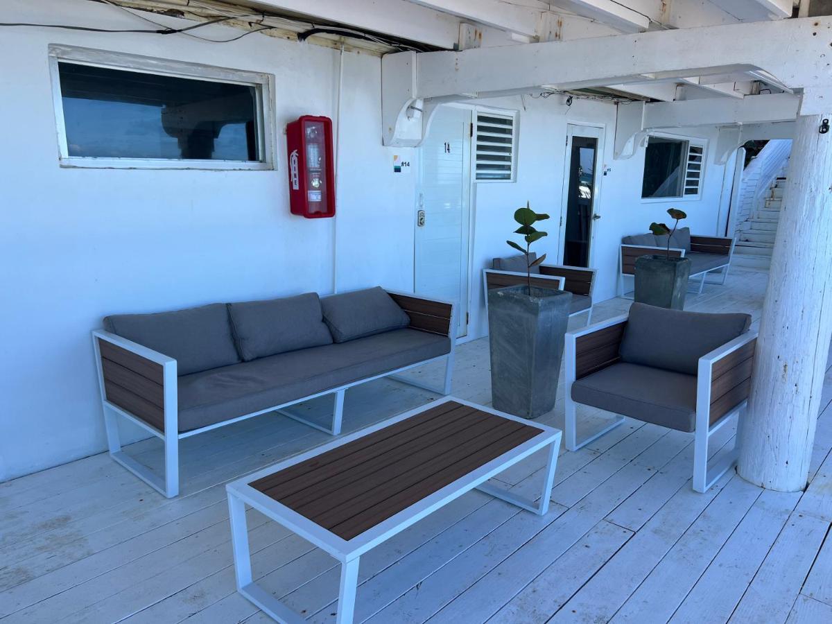Bella Surf Inn Isabela Eksteriør billede